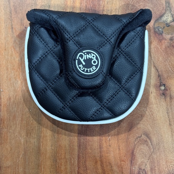 Ping Black Quilted Putter Cover - Picture 2 of 2